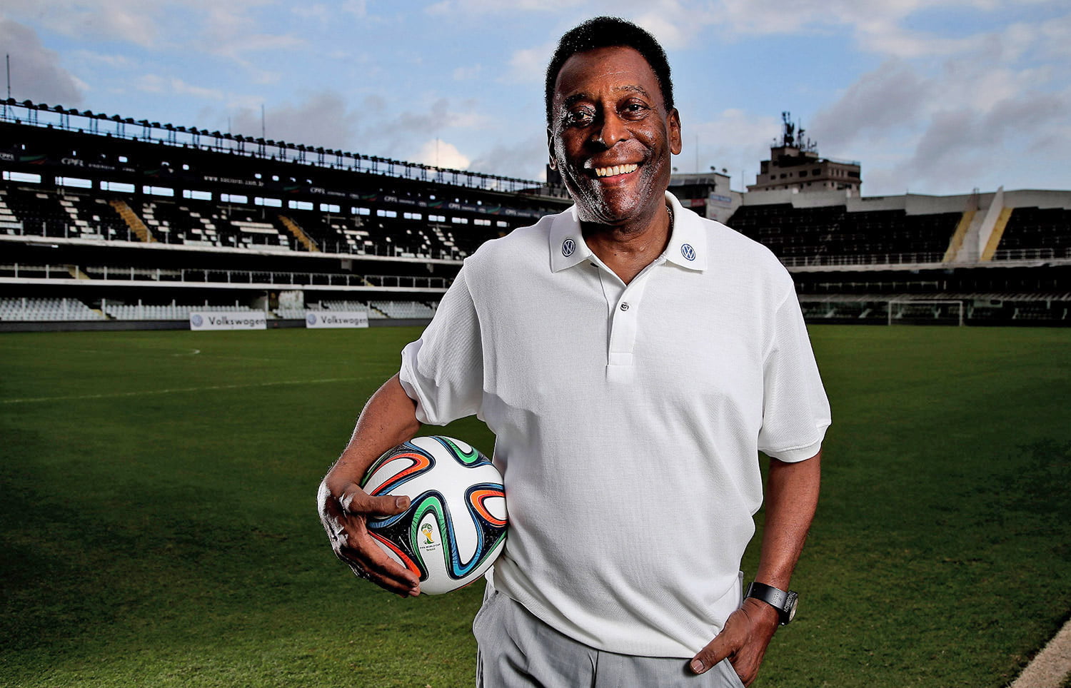 Pele cập nhật tình hình sức khỏe đến người hâm mộ
